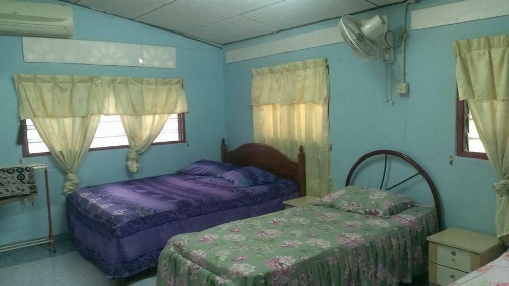 Homestay Bukit Gantang Hotel タイピン エクステリア 写真