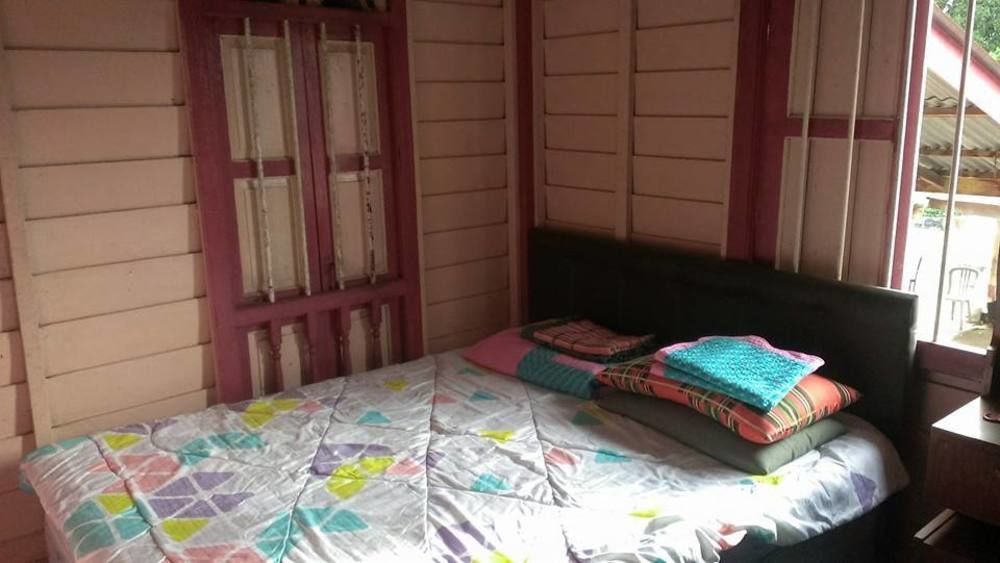 Homestay Bukit Gantang Hotel タイピン エクステリア 写真